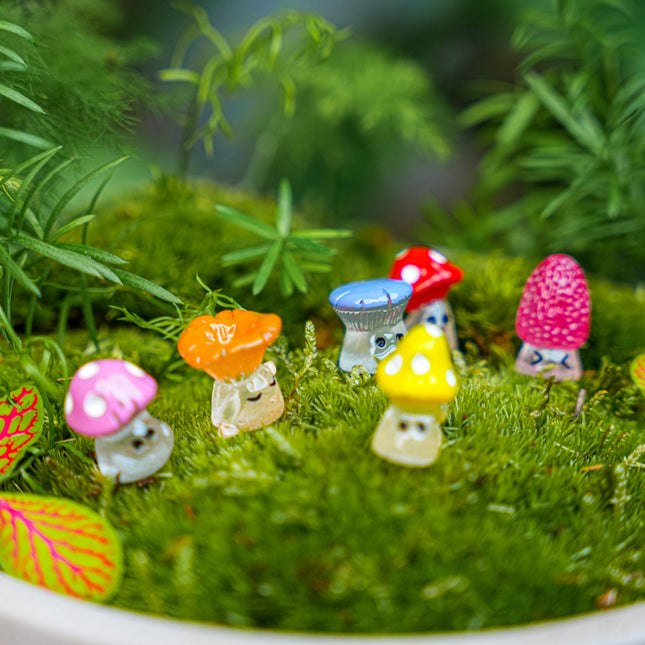 Night Mushrooms Set of 6 - Miniature Figurines - 2 cm Tall - Glow-in-the-Dark