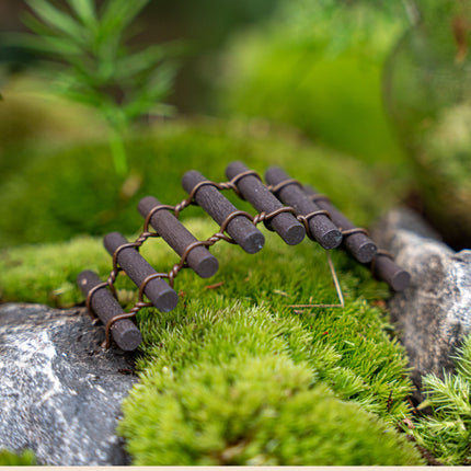 Brücke - Dekorative Mini-Brücke - Dunkelbraun - 8 cm lang