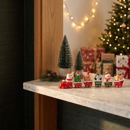Mini Christmas Train set - 12 pcs - Miniature figurines ↔ 1-3cm